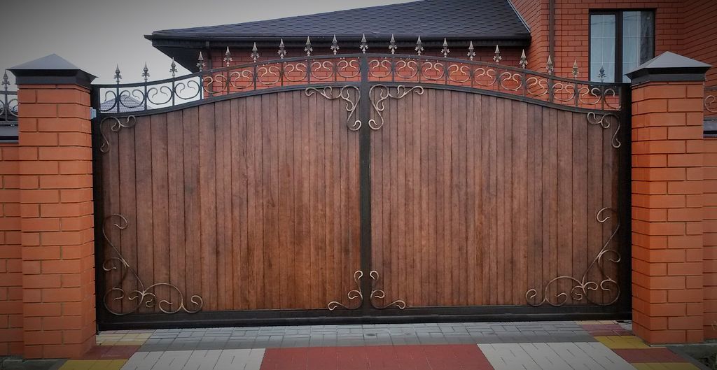 Купить простые ворота для дома: советы по выбору, установке и уходу в Александрове от 33600 руб | ВоротМастер-Лкн